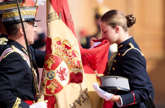 La princesa juró lealtad a la bandera española cuando cumplió 18 años el pasado octubre, lo que significa que puede ejercer como regente
CARLOS ÁLVAREZ/GETTY IMGES