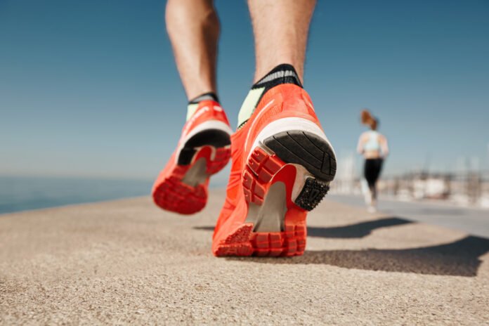 Zapatillas Running Ilegales 2024: Guía Completa Normativa World Athletics