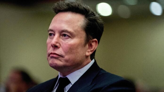 Imagen de Elon Musk con el logo de Canadá y un símbolo de investigación de privacidad